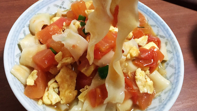 营养一百分的番茄鸡蛋拌刀削面的做法