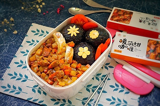 童趣咖喱鸡肉饭盒