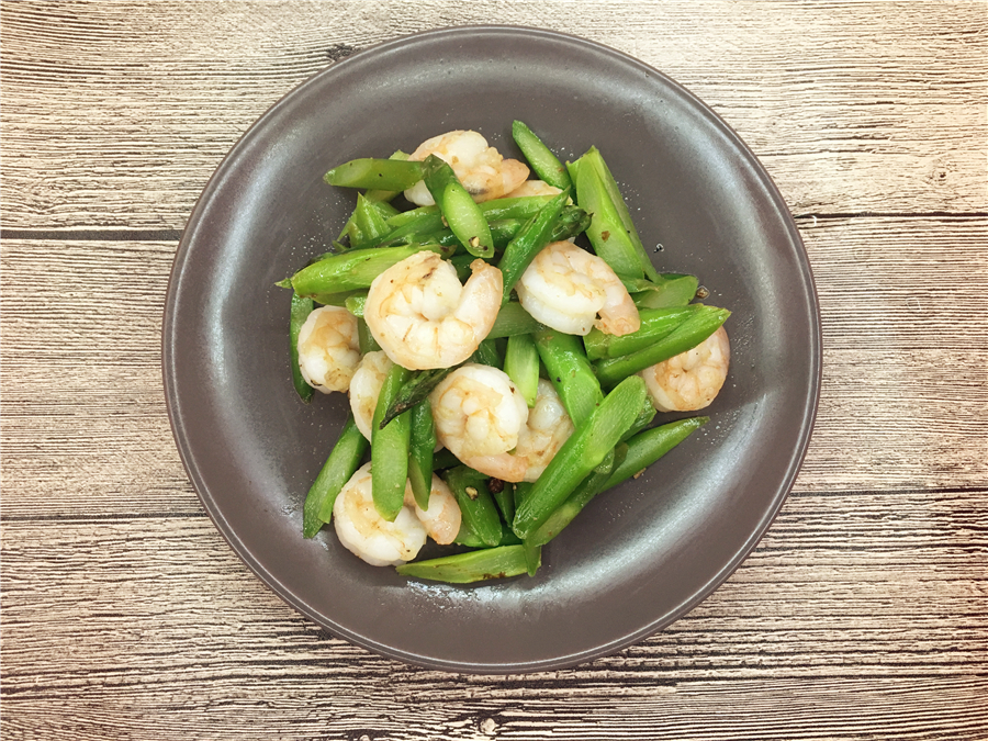 Shrimp with asparagus