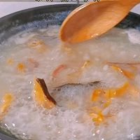 #冬季滋补花样吃法#潮汕海鲜砂锅粥的做法图解7