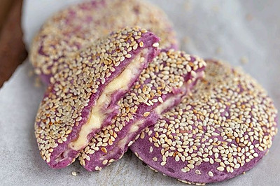 紫薯芝士芝麻饼