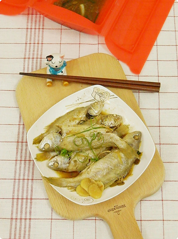 豆瓣酱黄花鱼——简简单单做好吃的小鱼的做法
