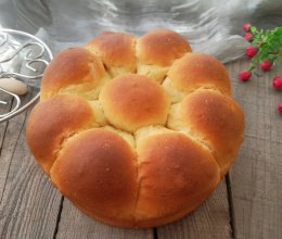 简单漂亮的花形面包的做法