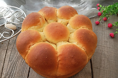 简单漂亮的花形面包