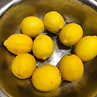 电压力锅版冰糖柠檬膏的做法图解1