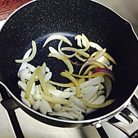 小鱼生餐猪肉篇①白玉菇炒猪肉的做法图解3
