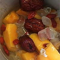 木瓜、大枣 银耳枸杞汤的做法图解1