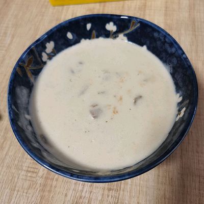 营养健康的奶油蘑菇汤