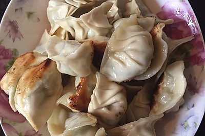 锅贴饺子