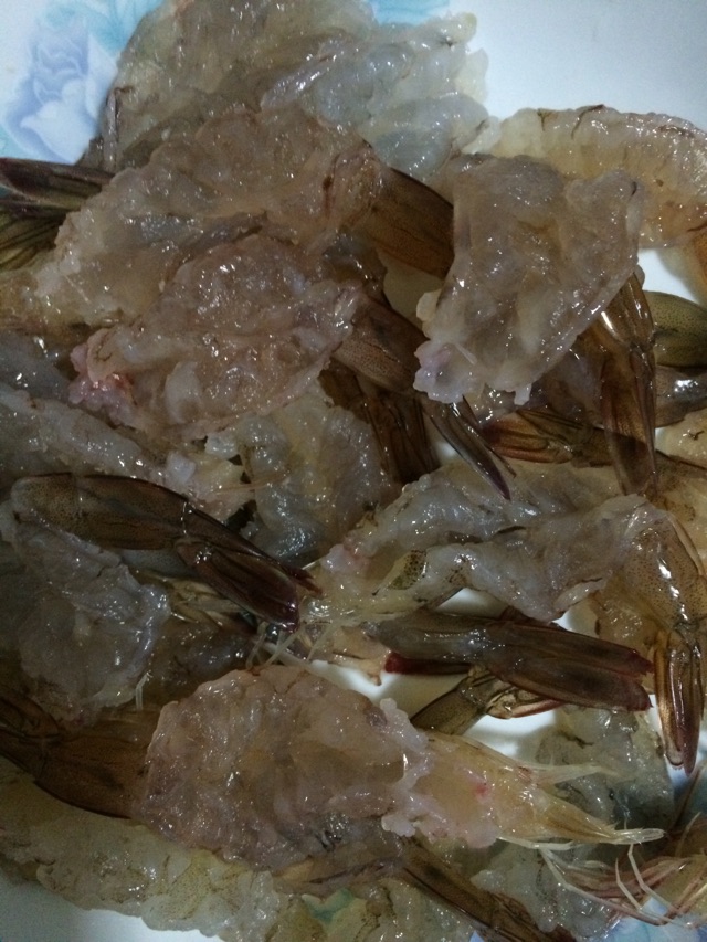蒜蓉蒸虾的做法图解3