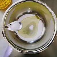 #带着美食出去浪#6寸椰香戚风的做法图解1