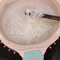 西红柿鸡蛋炒粉的做法图解2