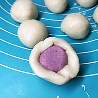 紫薯绣球蛋黄酥的做法图解8