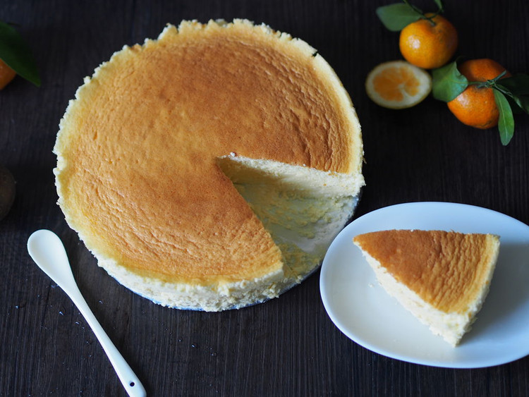 6步美食：香浓幼滑的王牌舒芙蕾乳酪蛋糕的做法