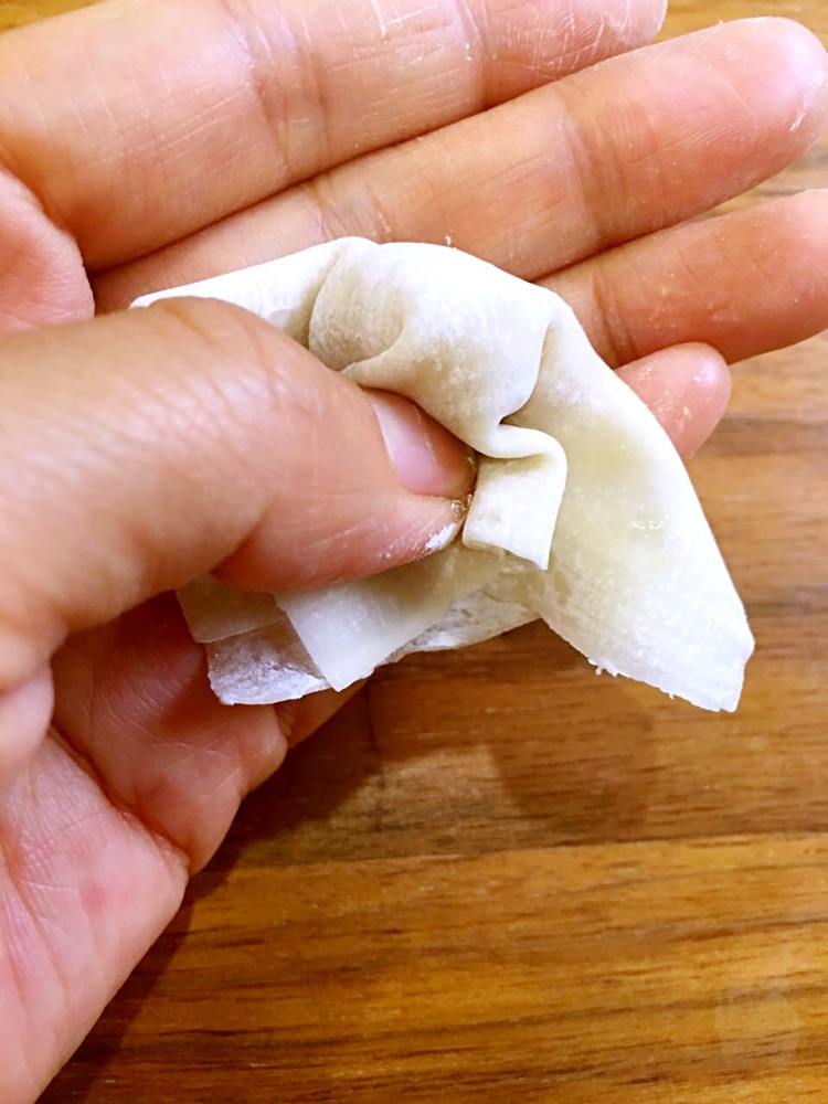 虾肉小馄饨的做法图解5
