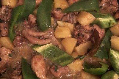 青椒土豆炖鸡