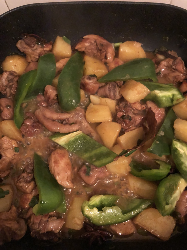 青椒土豆炖鸡的做法