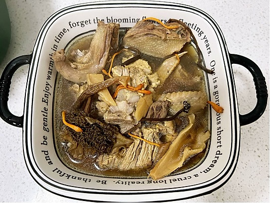 鸽子菌菇汤的做法