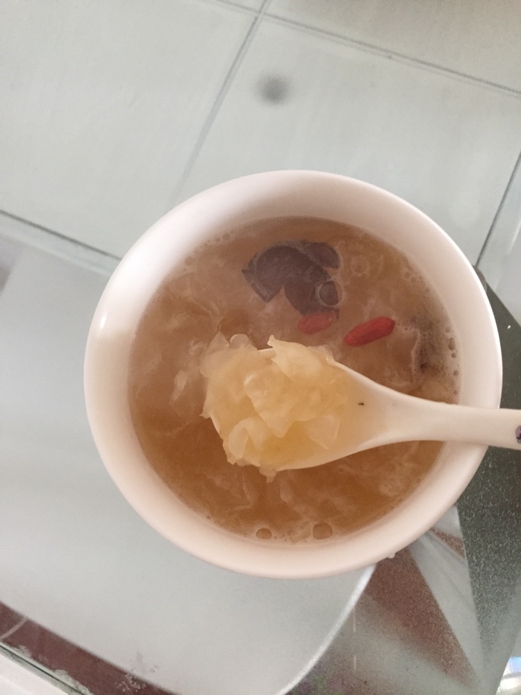银耳红枣汤