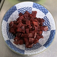 黑胡椒牛肉粒的做法图解1