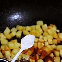 #憋在家里吃什么#香辣孜然土豆丁的做法图解10