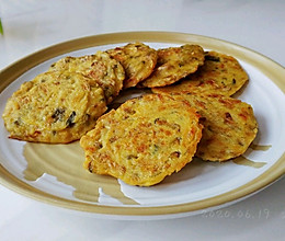 蛋香虾黄槐花饼的做法