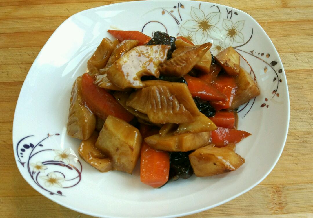 Braised spring bamboo shoots