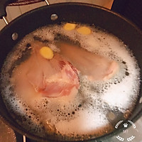 #一学就会快手菜#鸭腿汤面的做法图解1