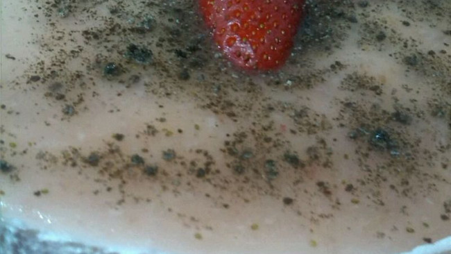 草莓慕斯（8寸）有镜面版的做法