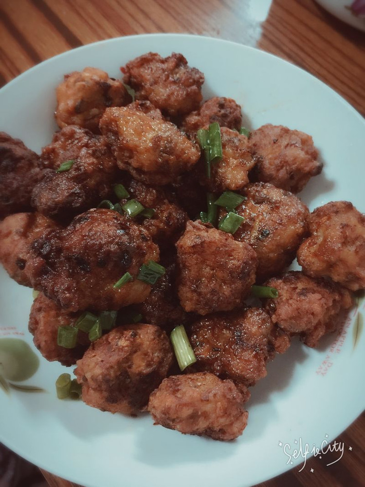 油炸猪肉丸的做法