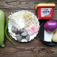 口感浓香且味道鲜美，经常喝还有助于消化的韩式大酱汤的做法图解1