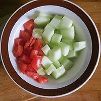 黄瓜杂烩沙拉的做法图解1