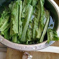 蒜香油麦菜的做法图解1