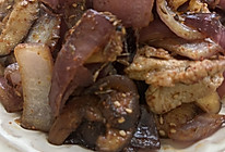洋葱肉片香菇孜然炒的做法
