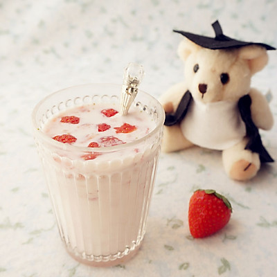 草莓真果粒（草莓牛奶）