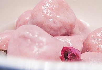 玫瑰豆沙汤圆