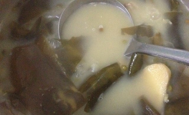 海带绿豆排骨汤