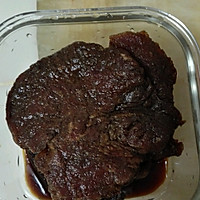 香煎黑椒沙朗牛排的做法图解1
