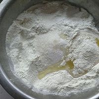 汤种奶香葡萄干小面包的做法图解1
