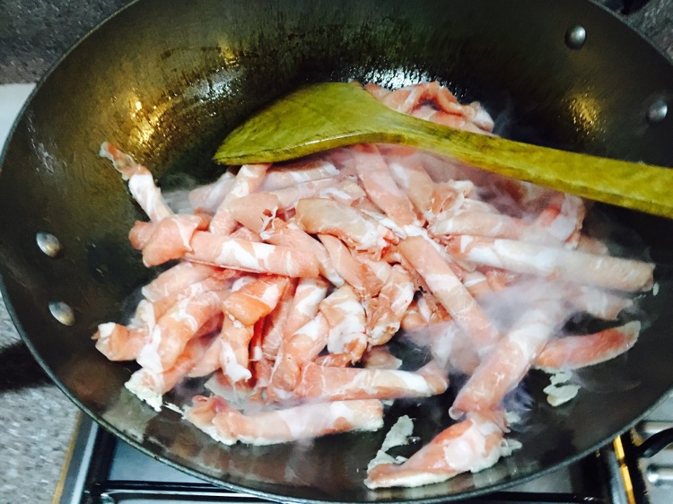 葱爆羊肉的做法图解4