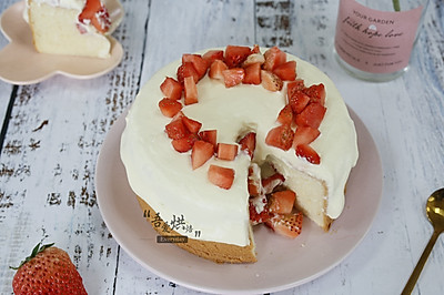 草莓雪崩蛋糕（6寸）