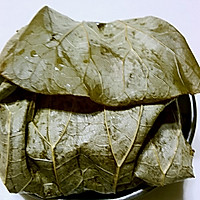 荷香满溢—飘香糯米荷叶鸡饭的做法图解4