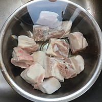 陕西名小吃～腊汁肉夹馍的做法图解1