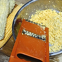 鲜玉米饼的做法图解2