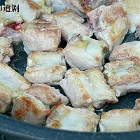 #夏日吃货嘉年华#百吃不厌的五指毛桃焗排骨，入口嫩滑唇齿留香的做法图解2