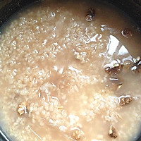 舍得家：核桃仁燕麦粥——宝宝食谱营养早餐粥之3的做法图解2