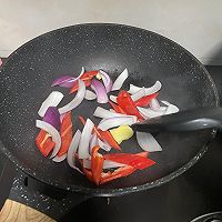 #烤究美味 灵魂就酱#五花肉片炒鸡枞菌的做法图解9