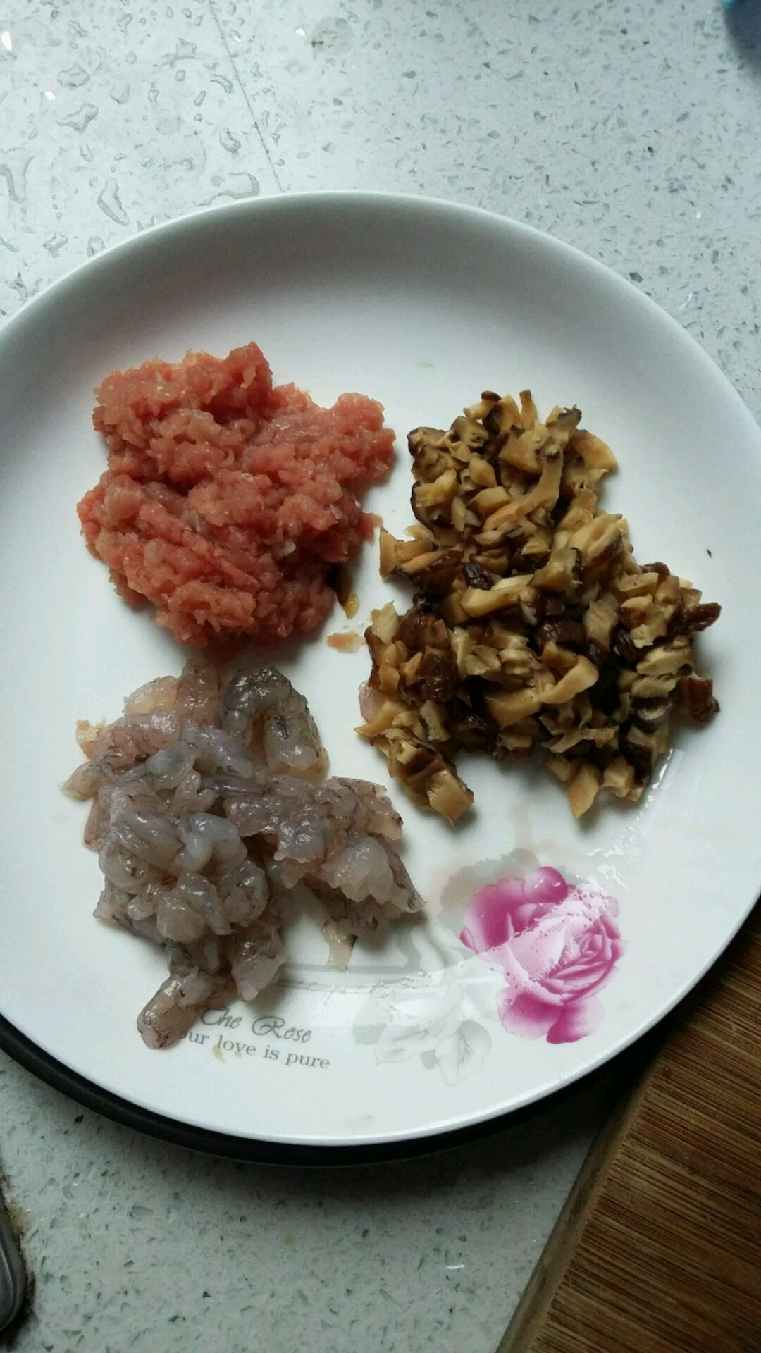 牛肉末鲜虾蒸豆腐的做法图解1