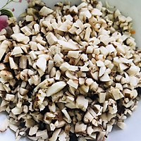 黑暗料理之双菇肉末饺子的做法图解1