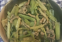 芹菜肉丝的做法